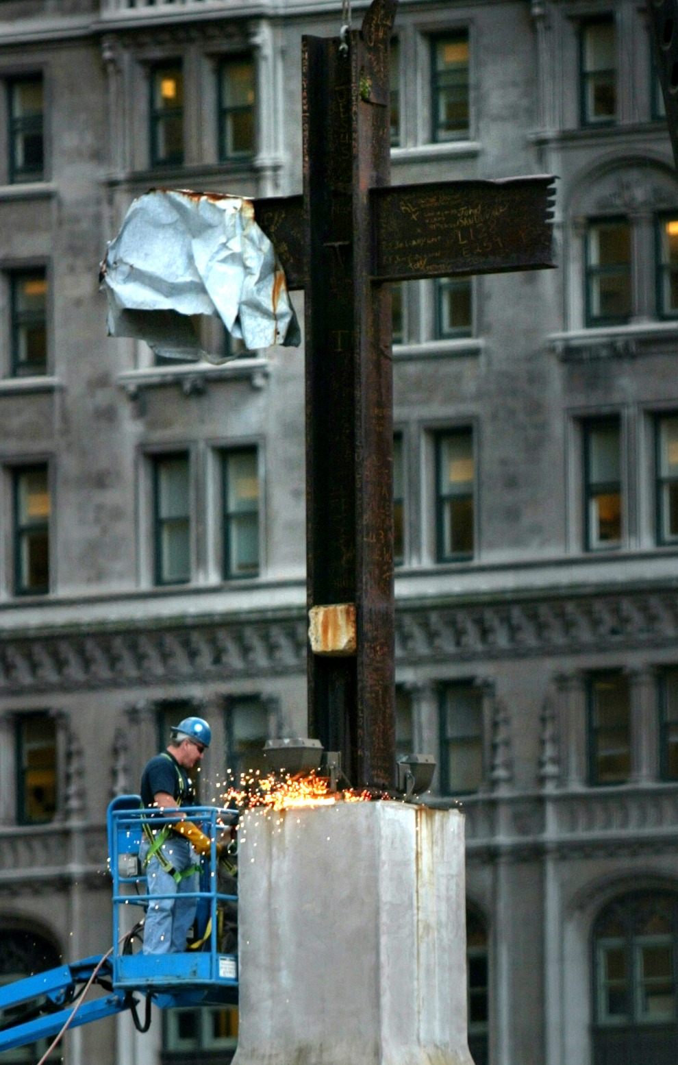 фото крест Ground Zero