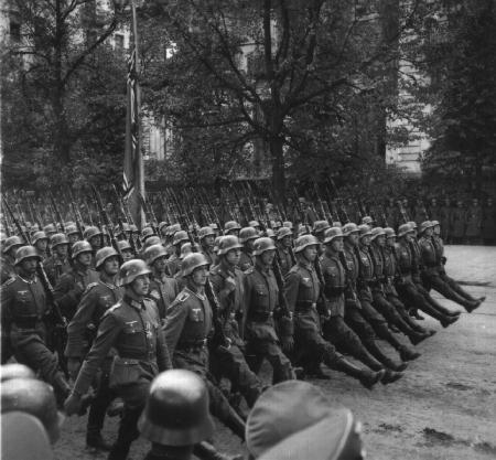 фото немцы в Варшаве