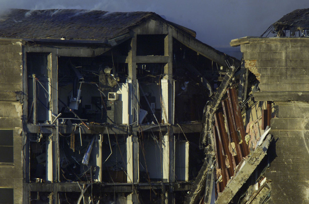 Разрушенное здание Пентагона