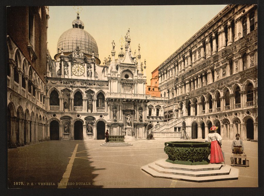 Интерьер дворца дожей, с лестницы Гигантов, Венеция, Италия