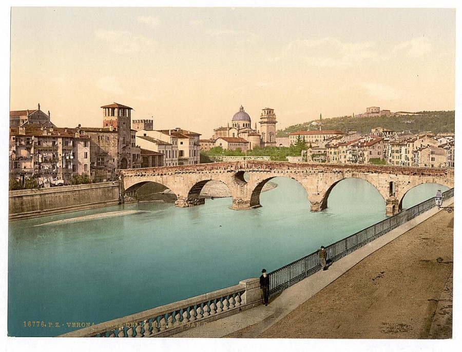 Каменный мост и Сан-Giorgia, Верона, Италия