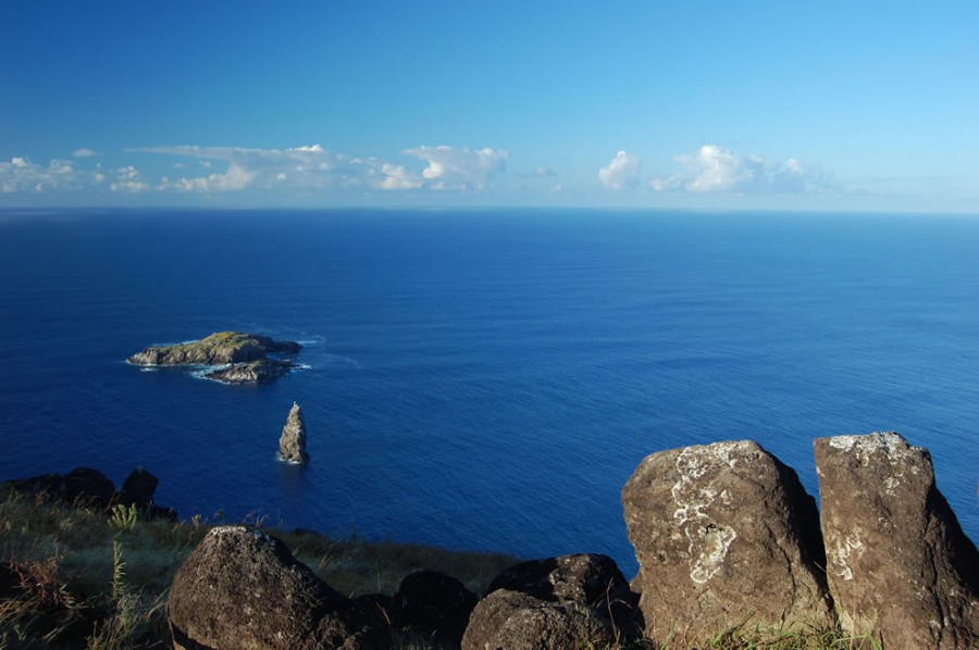 Островок Мото-Нуи неподалёку от острова Пасхи
