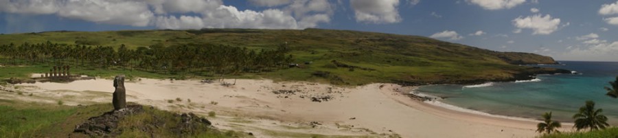 Панорама Anakena пляжа, на острове Пасхи