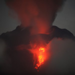 Извержение вулканов в Индонезии