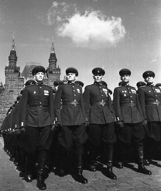 Парад на Красной площади 1 мая 1951 года