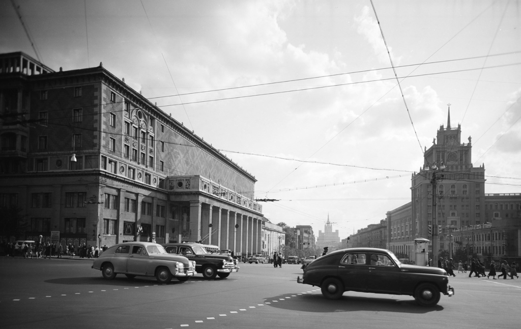 Площадь Маяковского в 50-х