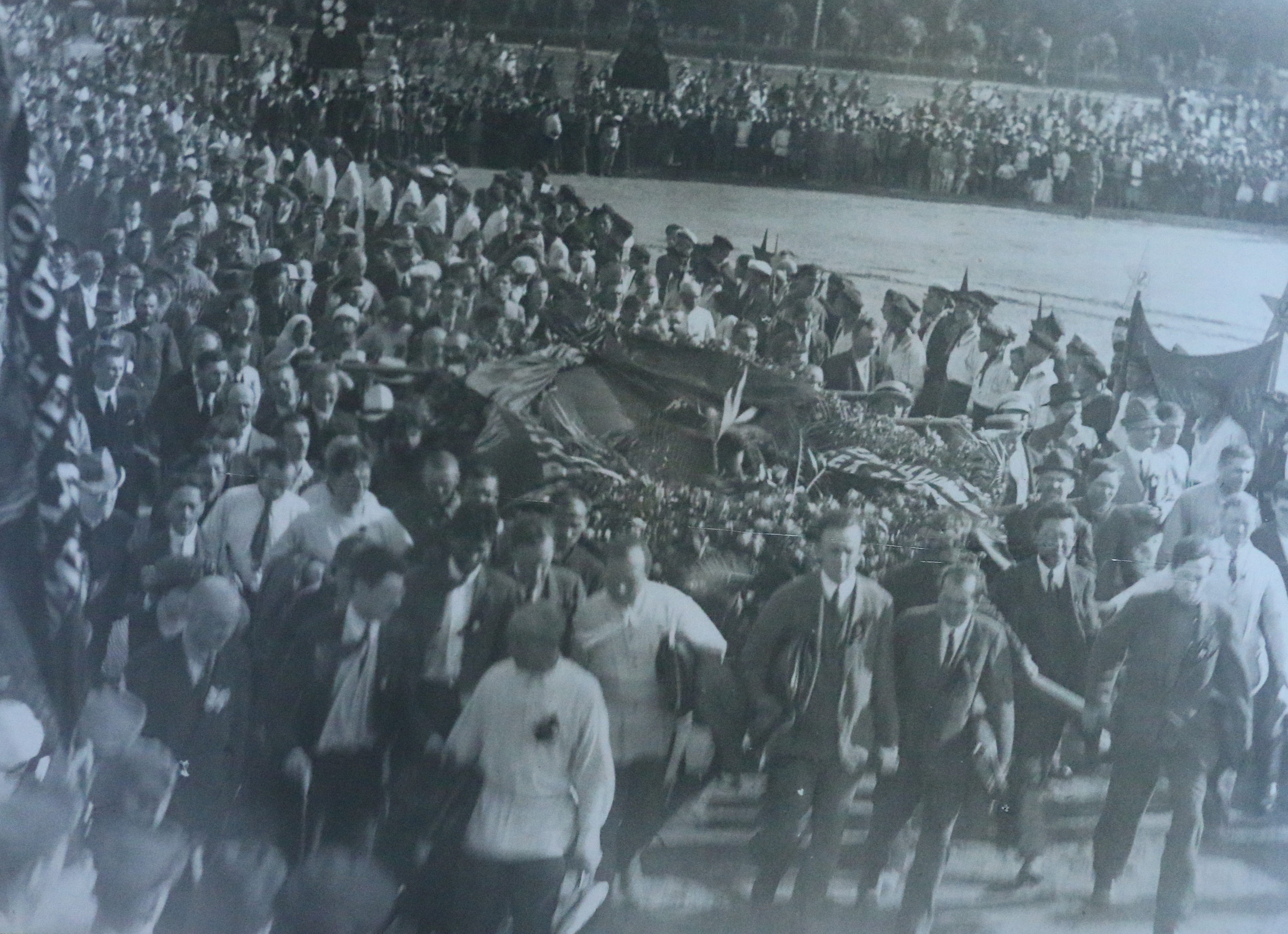 «Площадь жертв революции». 17 июля.