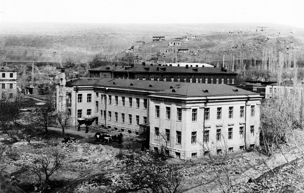 Жизнь Советской Армении в первой трети ХХ века