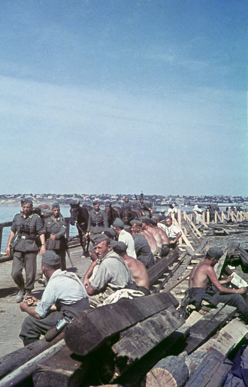 Гитлеровские войска во время наступления в СССР. 1941-43 годы.