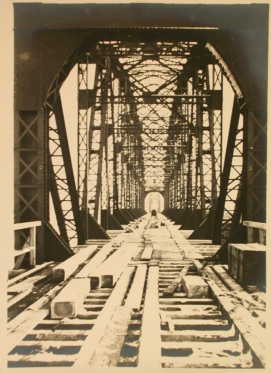 Строительство моста через Днепр в Киеве, в 1916 году