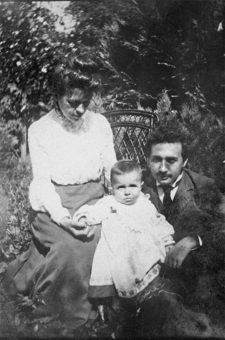 Семейная жизнь Альберта Эйнштейна или теория относительности чувств