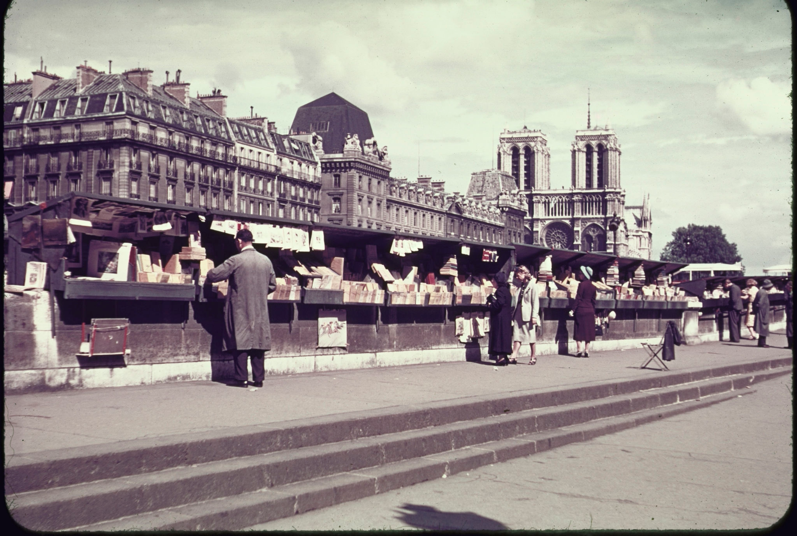 Париж в 1939 году, в цвете.