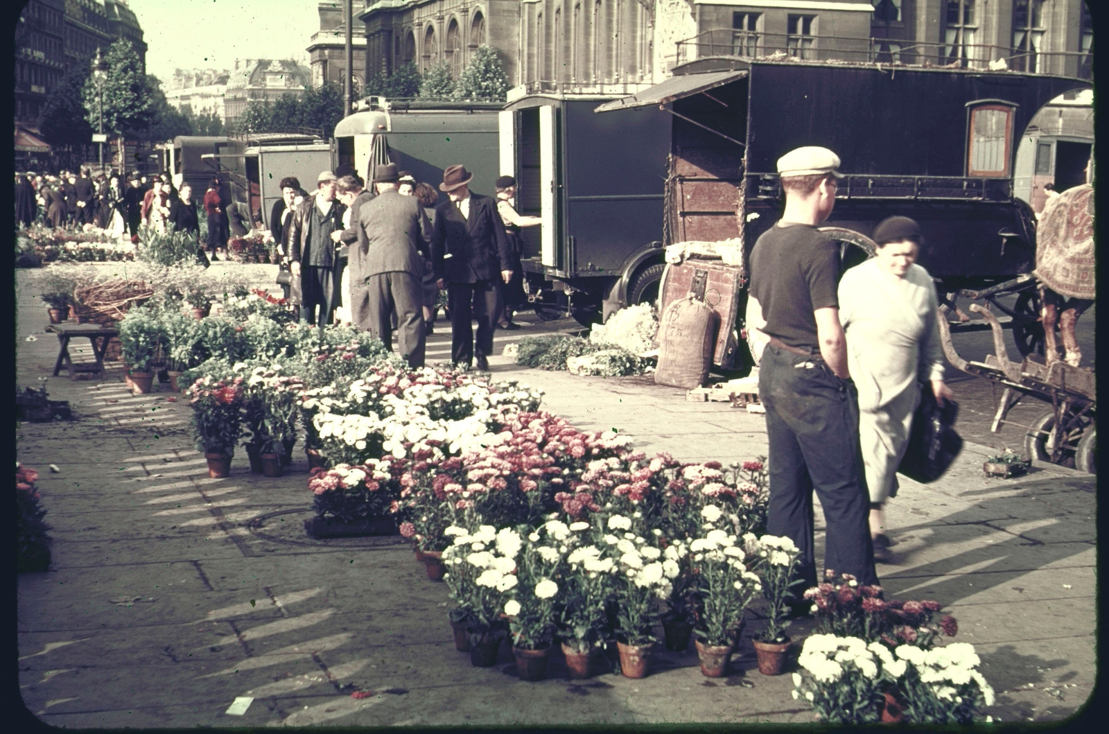 Париж в 1939 году, в цвете.