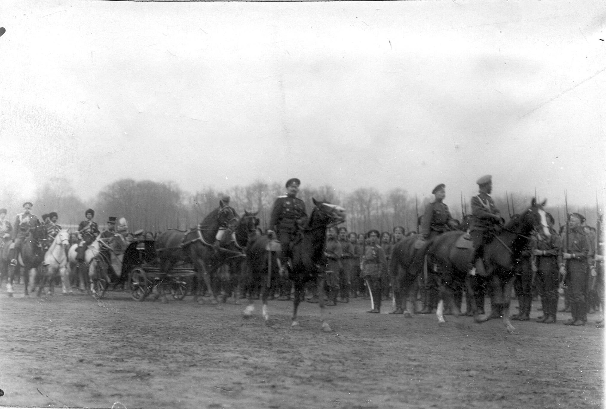 1916. Парад запасных батальонов гвардии на Марсовом поле.