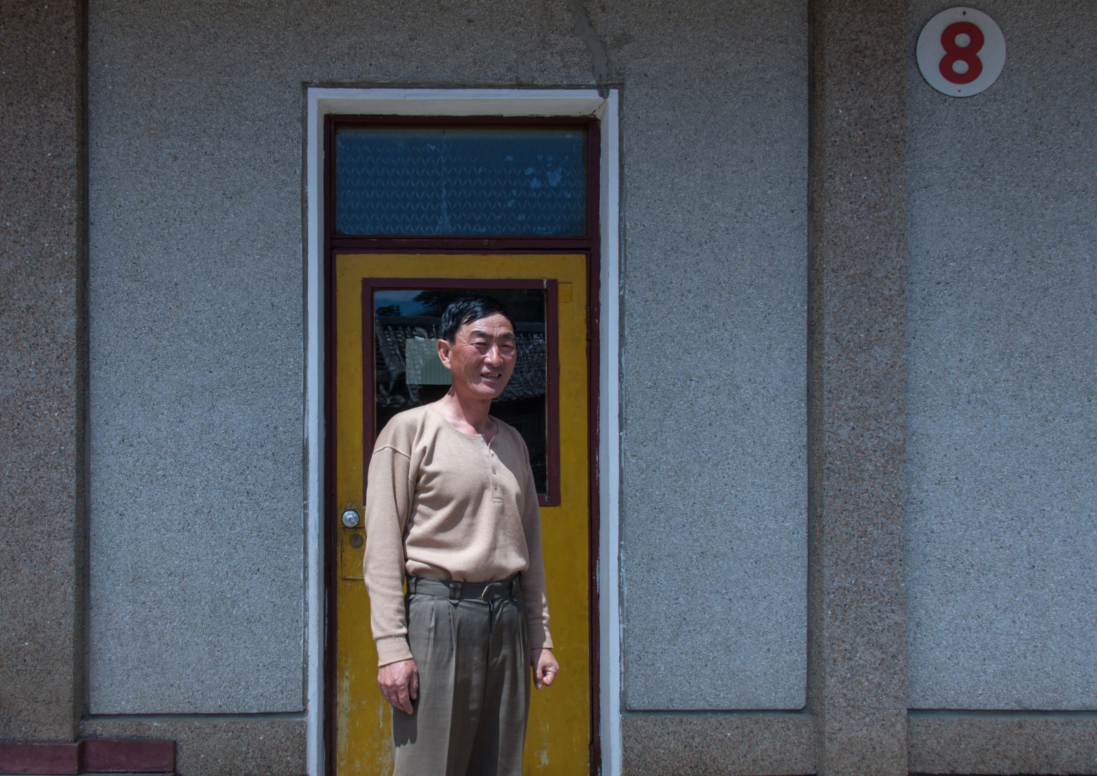 Северная Корея. Показательная деревня Чжон Пхён Ри  на снимках Эрика Лаффорга.