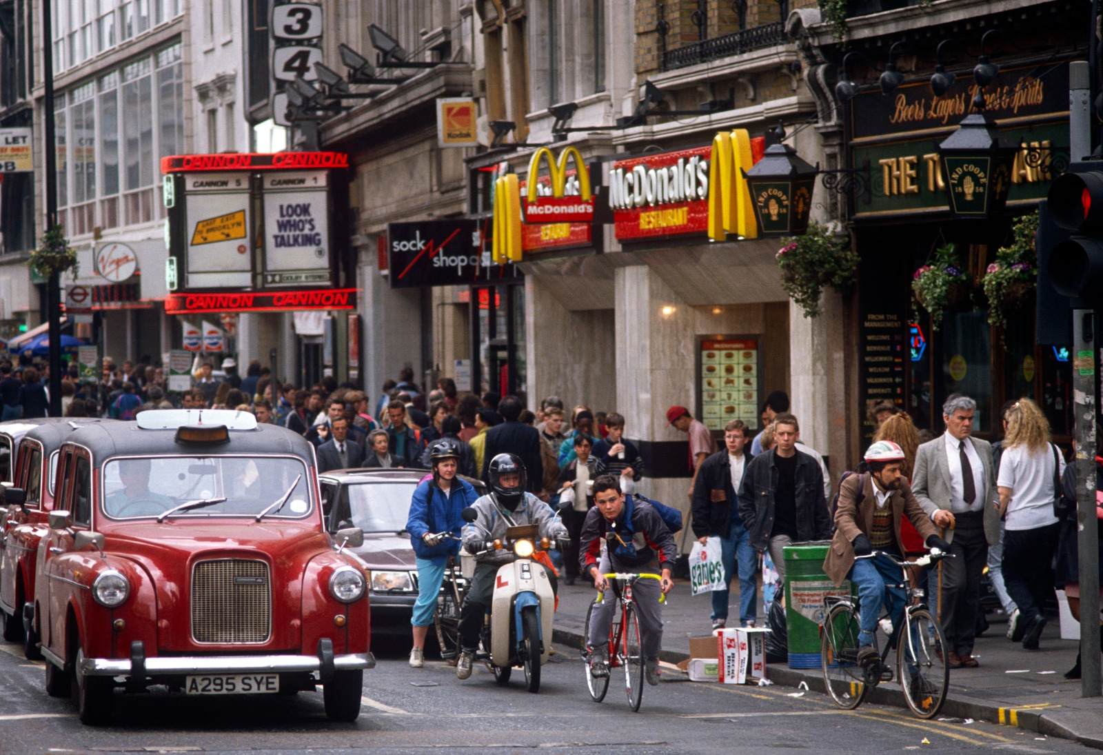 Лондон в 1990-х годах
