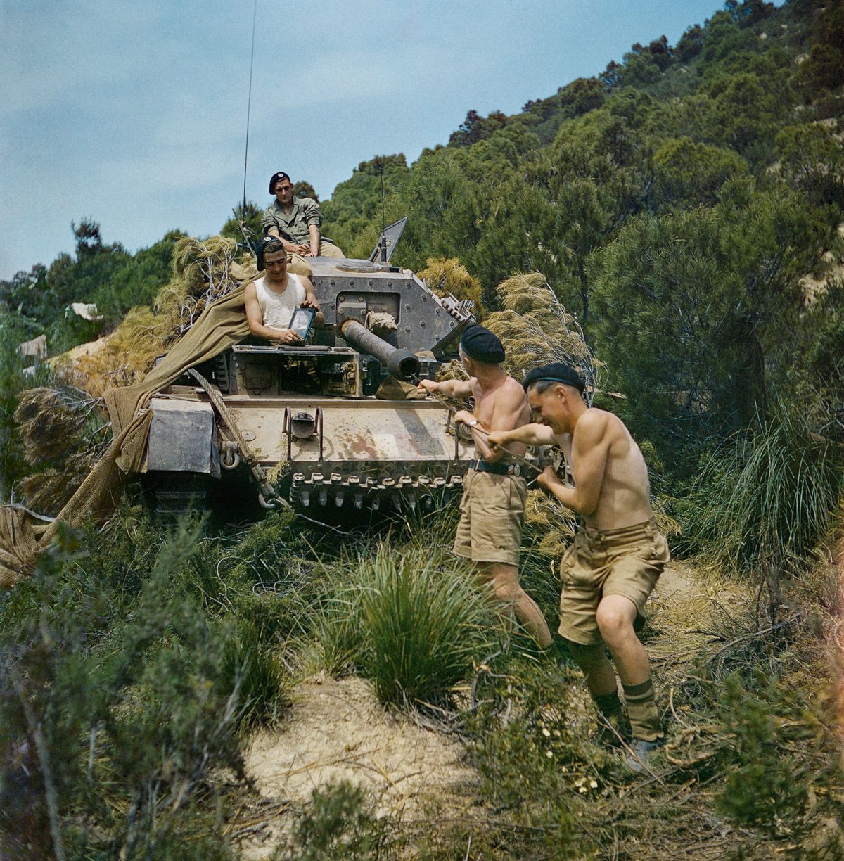 Союзники на второй мировой войне, в цветных фотографиях.