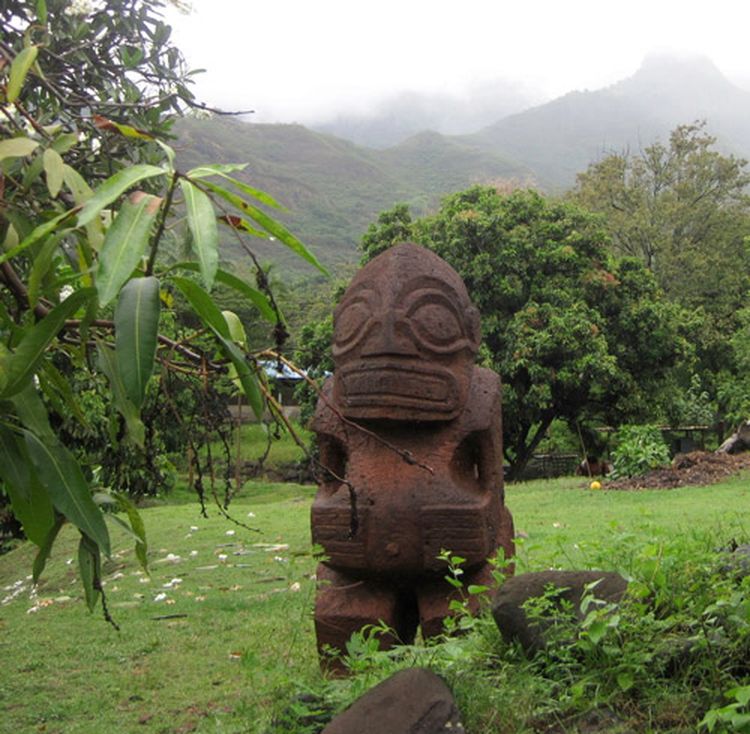 Загадочные статуи острова Нуку-Хива