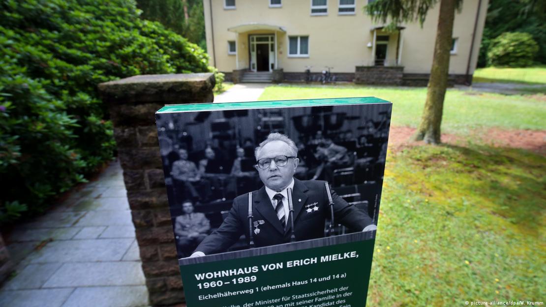 Как жили высшие чины ГДР,  в строго засекреченном посёлке Вандлиц